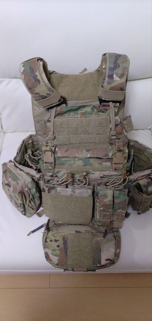 【実物】LBT-6094A-QRC-V2 マルチカム プレートキャリア ポーチ