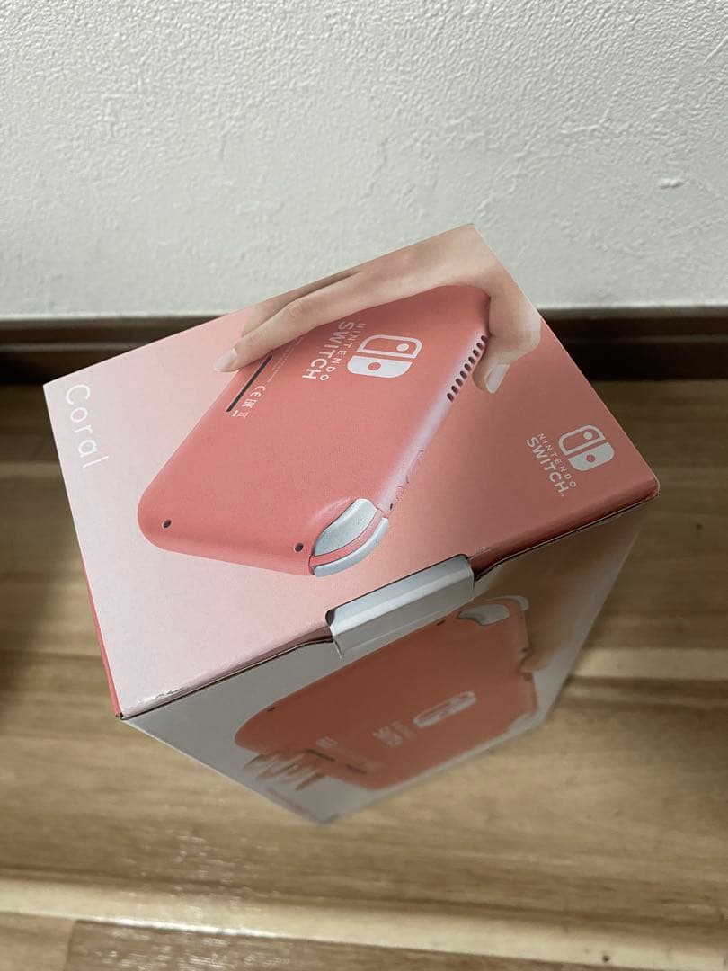 新品未使用　Nintendo Switch Lite コーラルピンク　本体