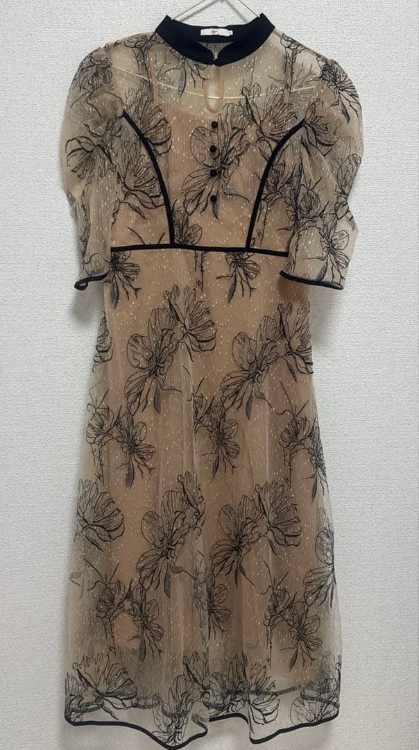 Leja 配色パイピングプチハイネック花柄刺繍ラメレースロング丈ドレスワンピース