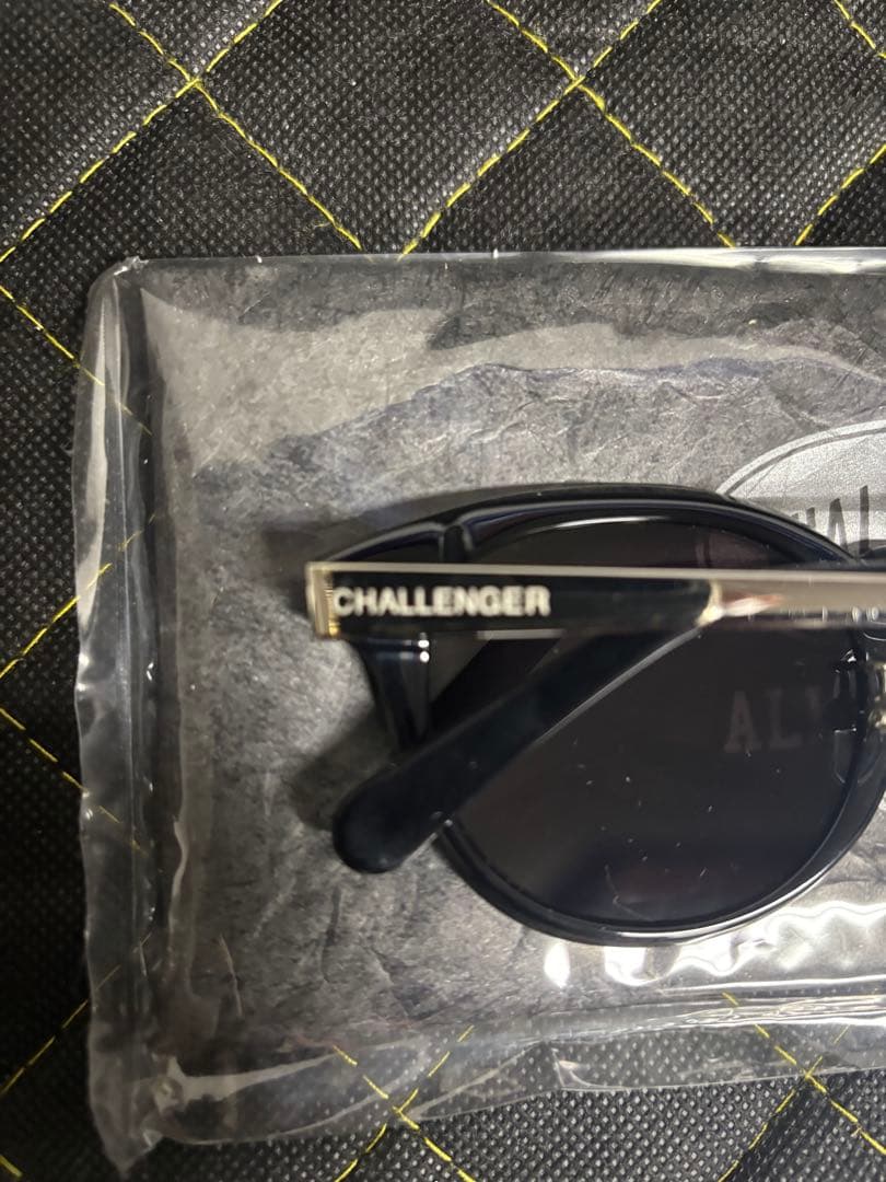 CHALLENGER サングラス ブラック　　　　ケース付