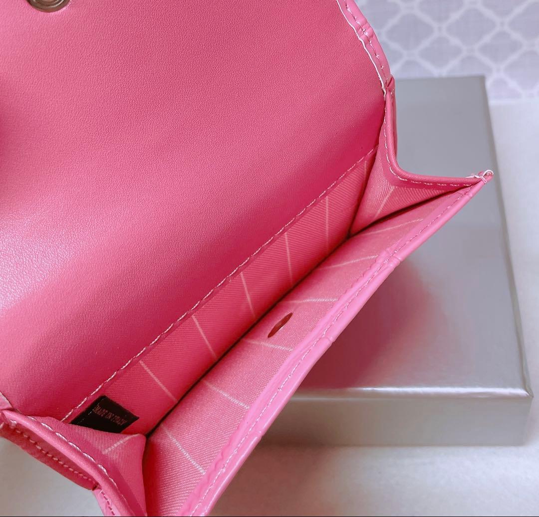 新作✨️【内柄も素敵☆最新】Vivienne Westwood 三折財布 ピンク