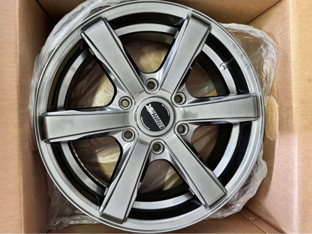 【11062】CRS ESSEX ハイエース ホイール 17インチ　4本