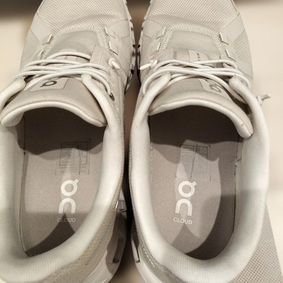 【美品】Onスニーカー cloud6 Pearl/White 25cm