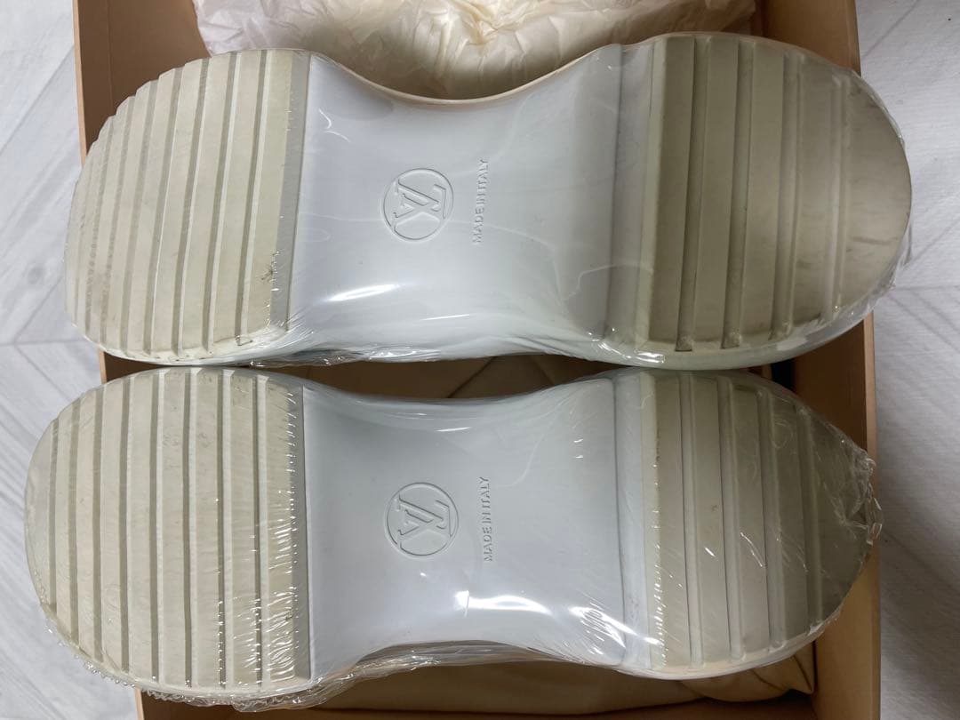 ルイヴィトン　LV アークライト　スニーカー　モノグラム　23.5