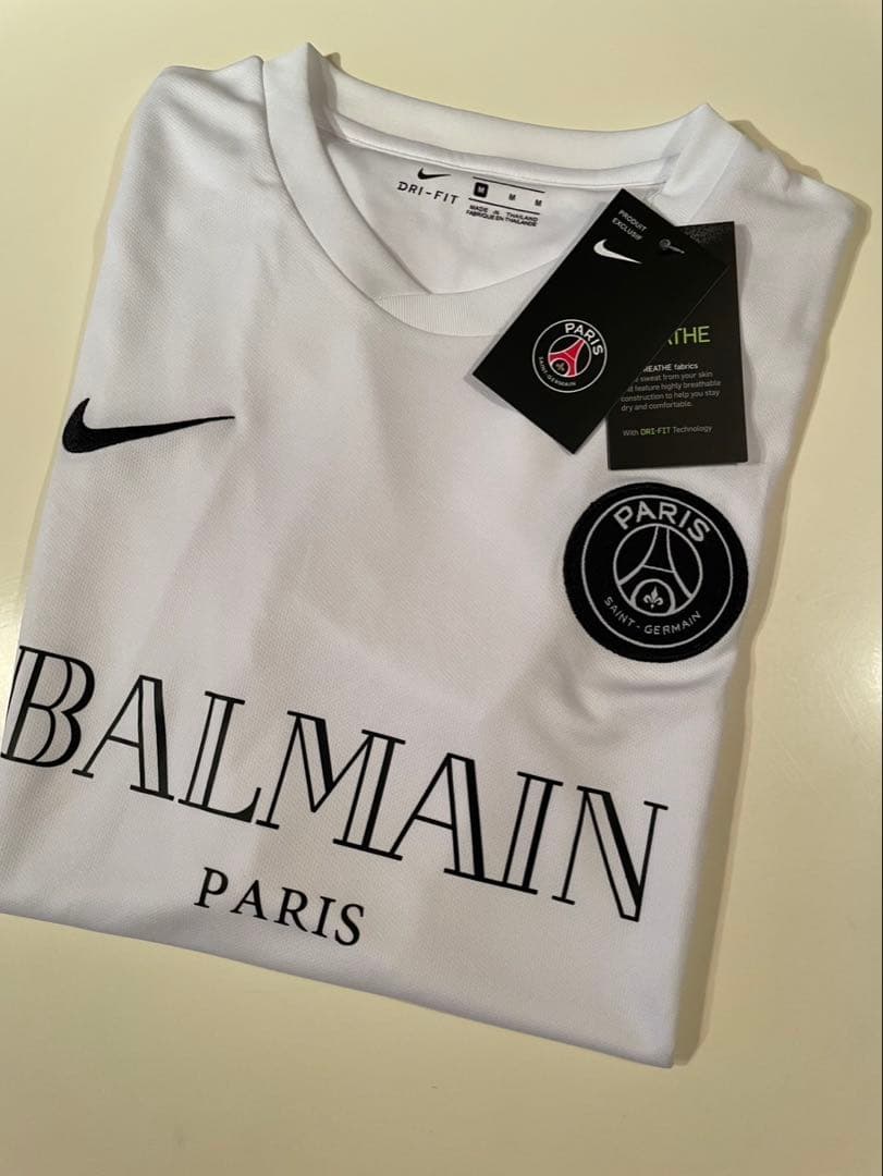 Balmain ナイキ　コラボ　Tシャツ　パリサンジェルマン