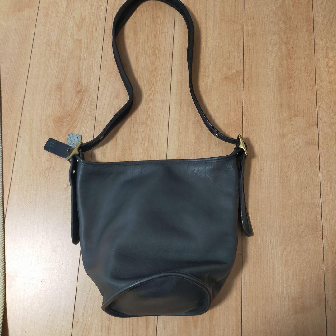 新品未使用　コーチ　オールレザー　ショルダーバック