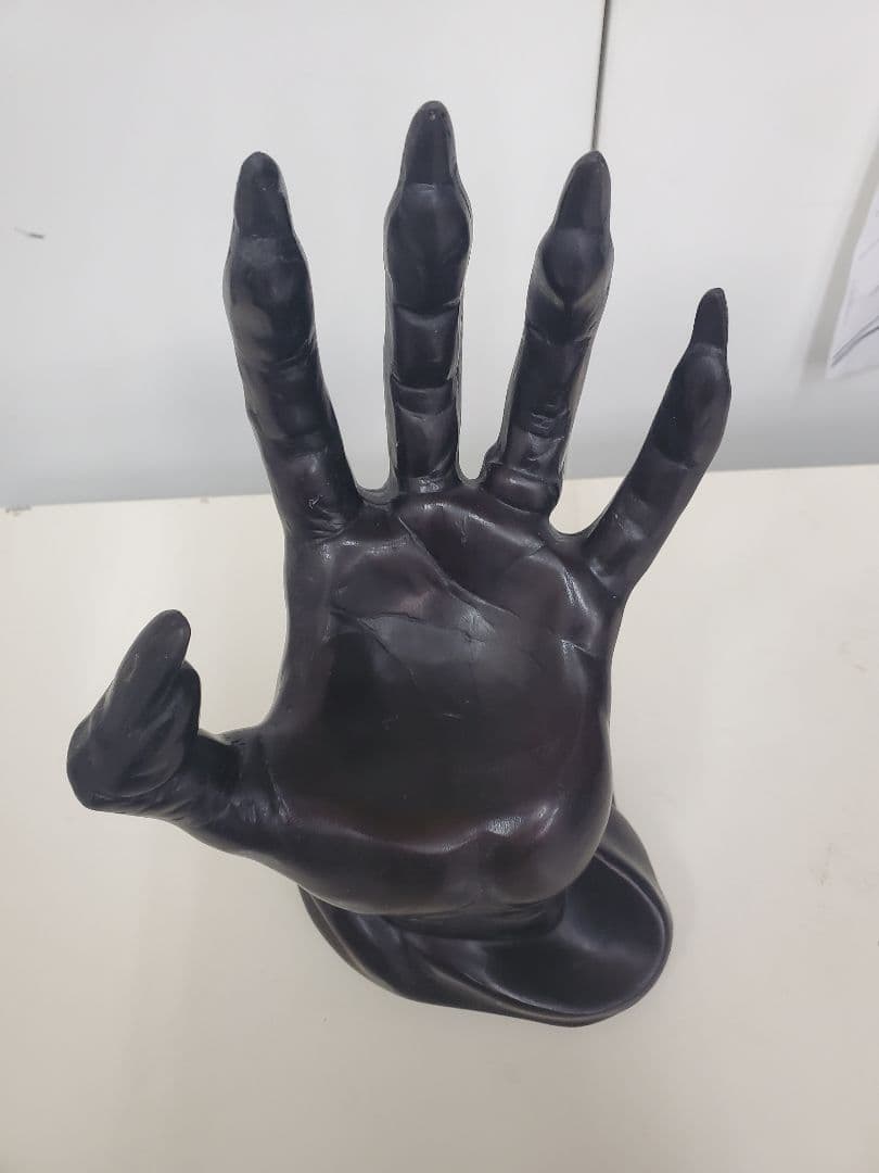 悪魔の手　devil's hand 彫刻オブジェ　ディスプレイ