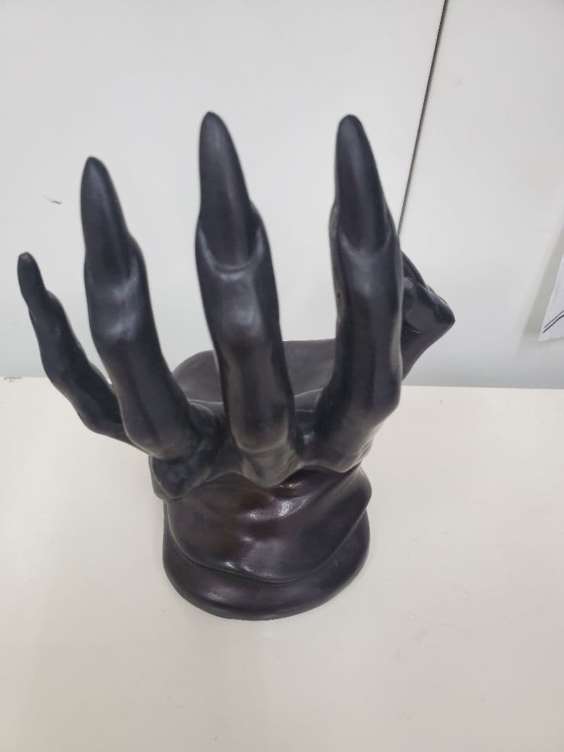 悪魔の手　devil's hand 彫刻オブジェ　ディスプレイ