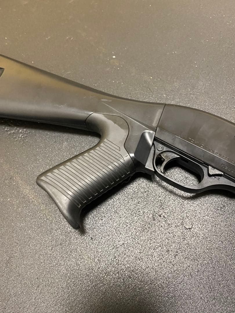 東京マルイ　M3スーパー90 予備マガジン付き