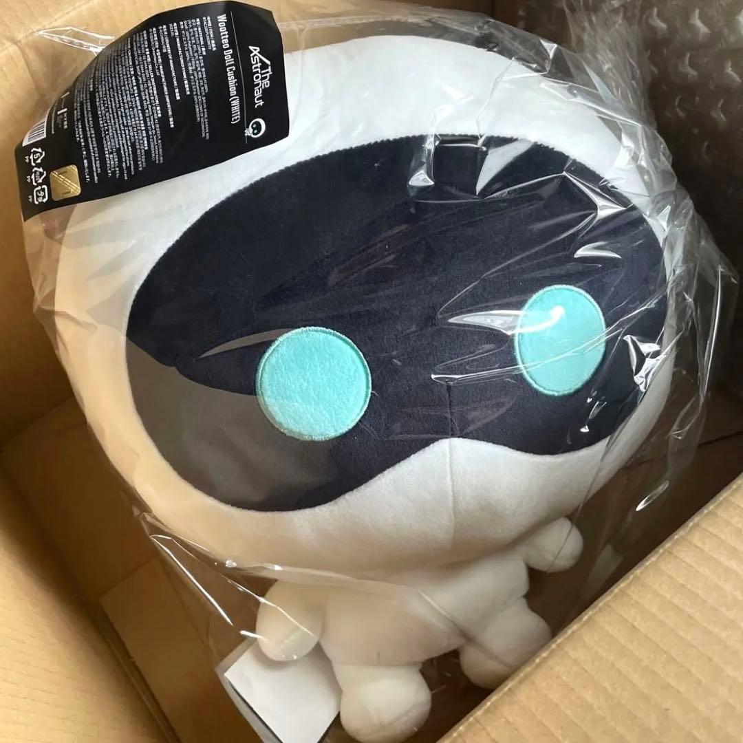 K-POP・アジア BTS The Astronaut wootteo Doll Cushion