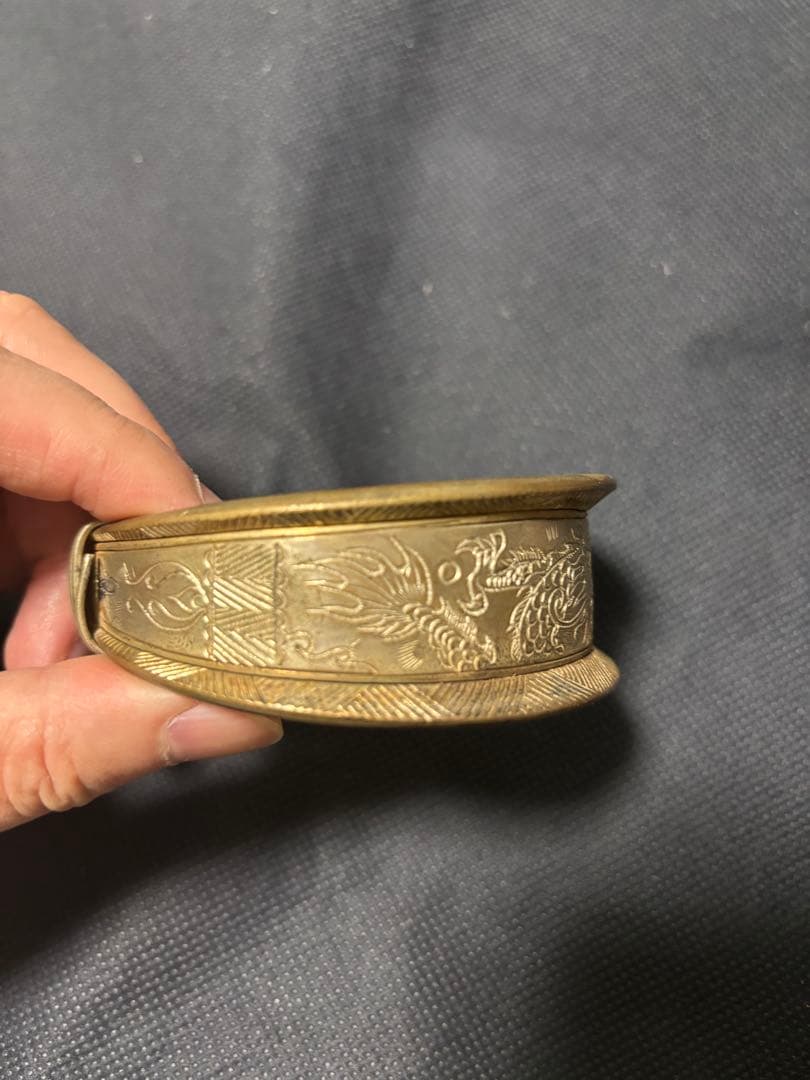 中国古美術品　銀の腕輪　バングル　龍文彫刻　177g