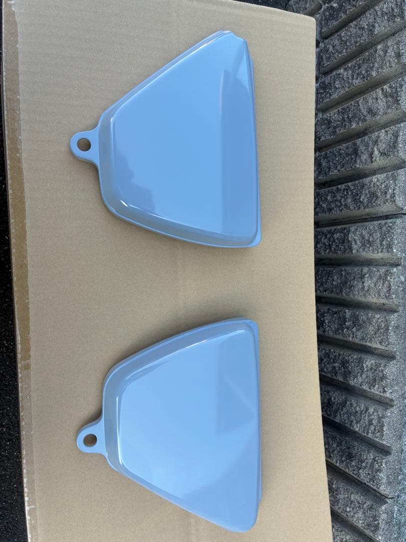 未使用新品 リプロ CB400F用 タンク サイドカバー 未塗装