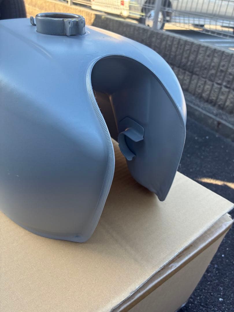 未使用新品 リプロ CB400F用 タンク サイドカバー 未塗装