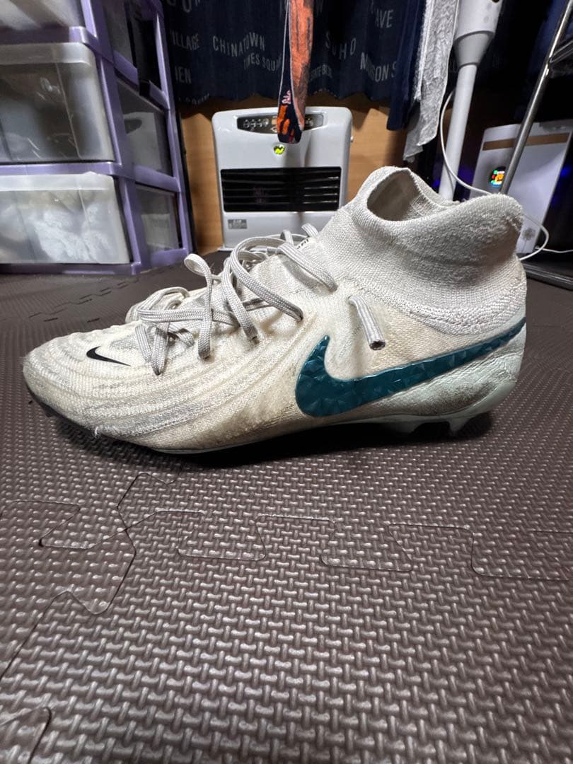 Nike サッカーシューズ ハイカット ホワイト・グレー