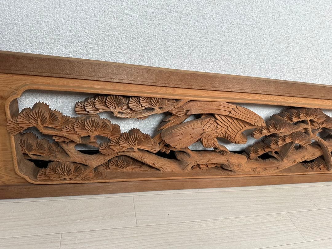 富山 欄間 彫刻 縁起物 松 鷹 松ぼっくり 重厚 堅牢 二枚一組 ※i4※