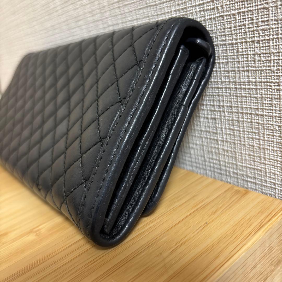 PRADA キルティング ブラック長財布
