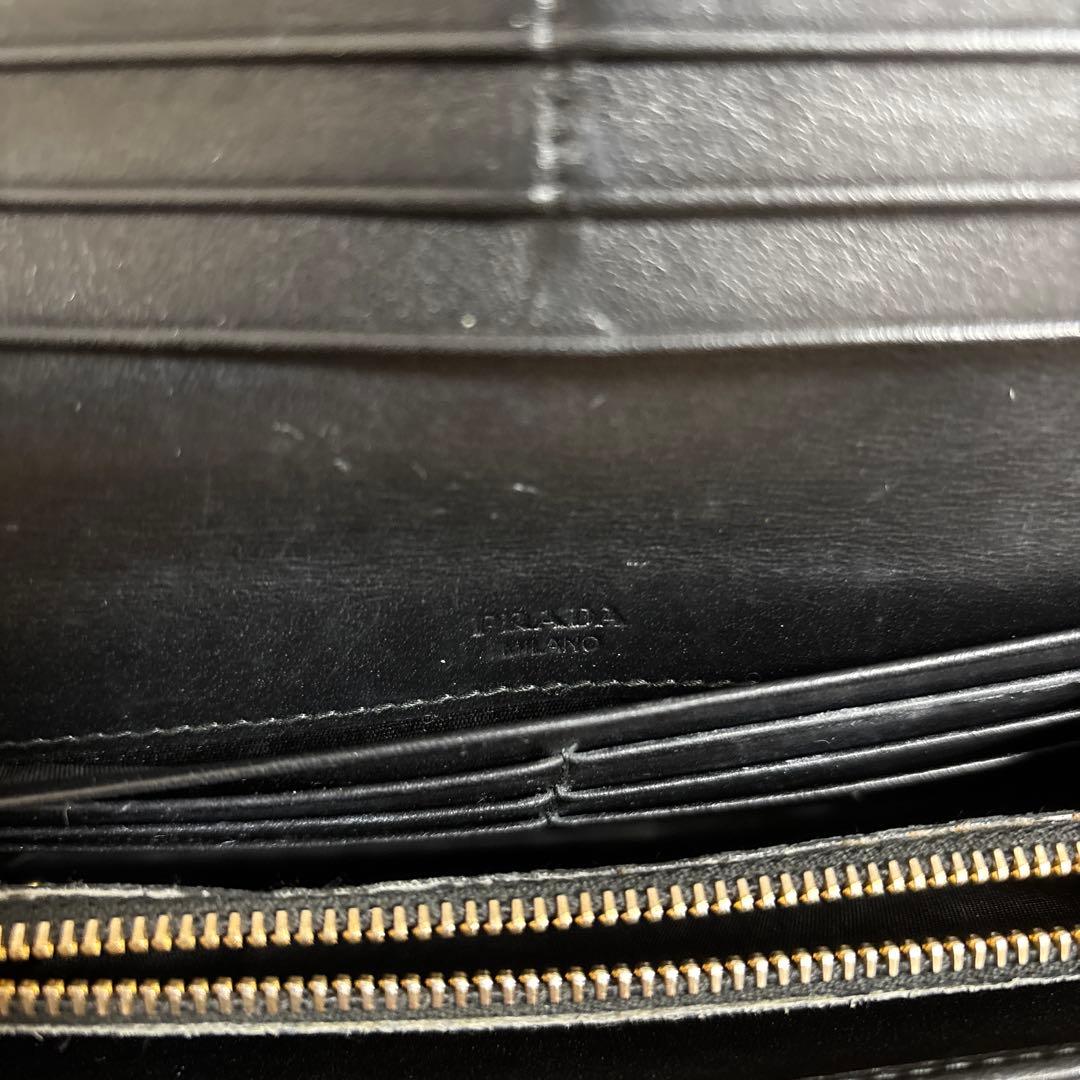 PRADA キルティング ブラック長財布
