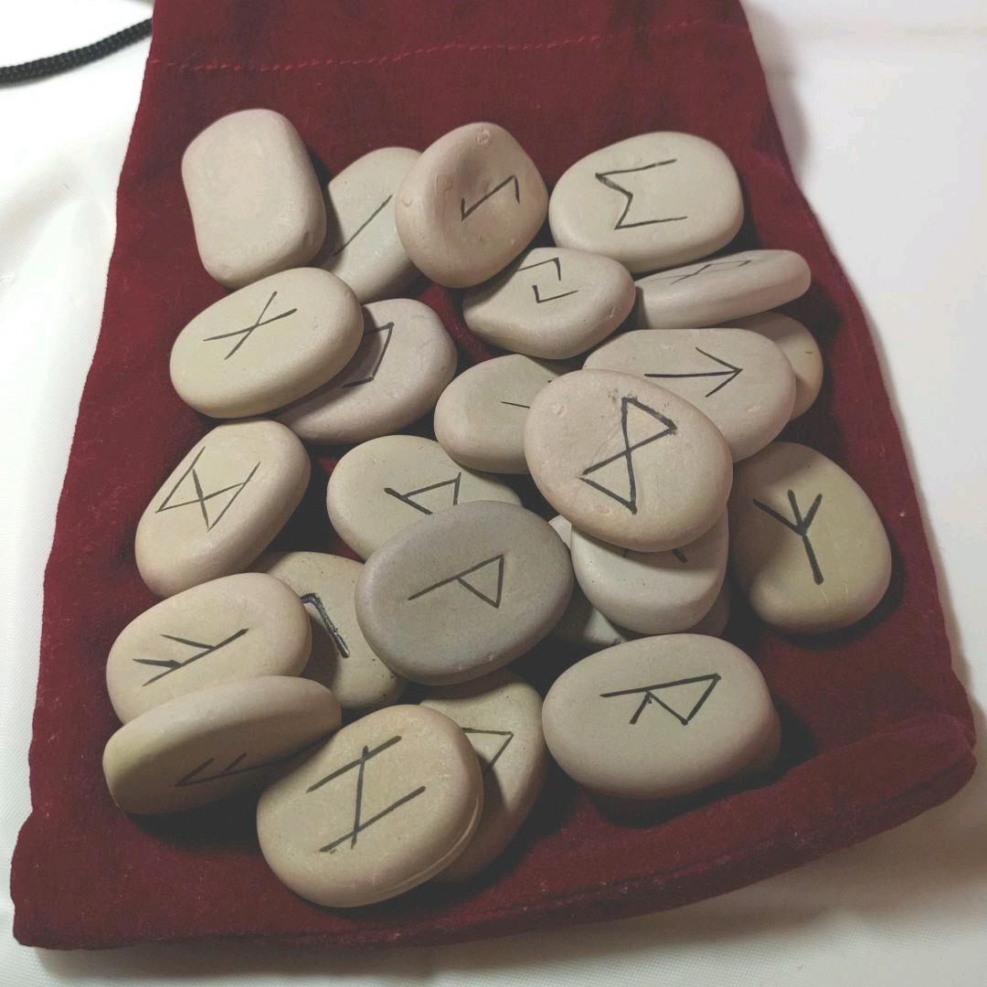 ☯予約されました☯ルーンの書 大いなる自己とのチャネリング・ツール