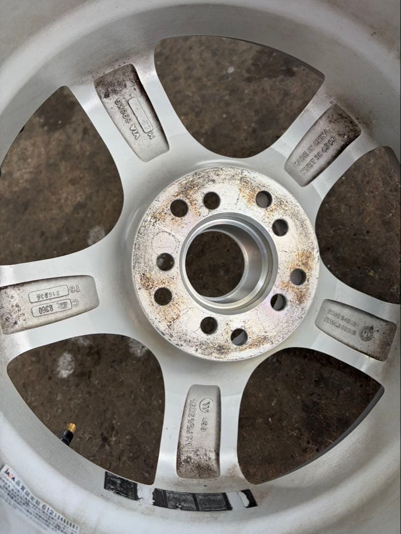 アルミマルチホイール16インチ