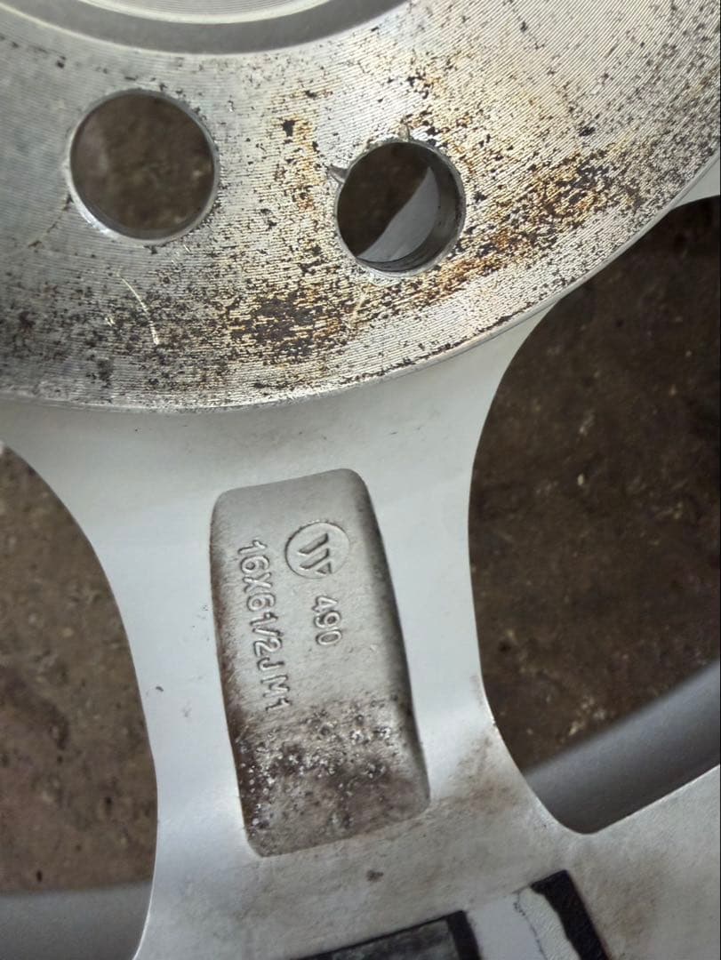 アルミマルチホイール16インチ