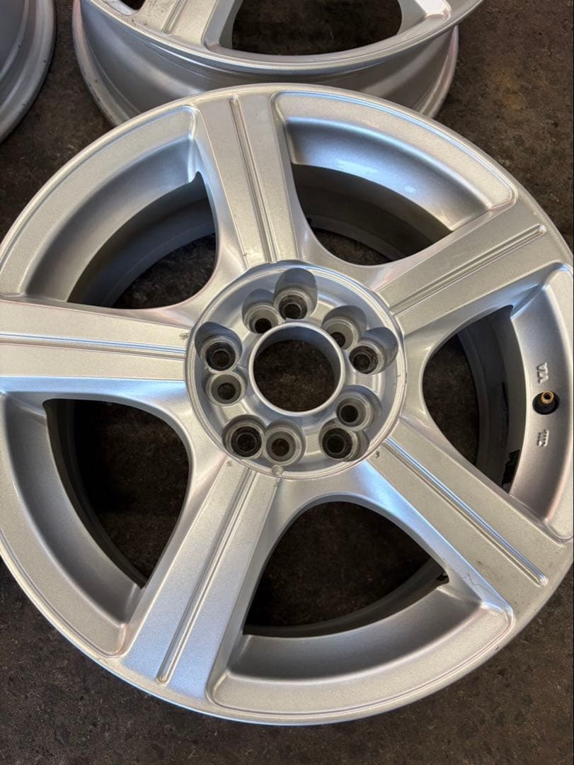 アルミマルチホイール16インチ