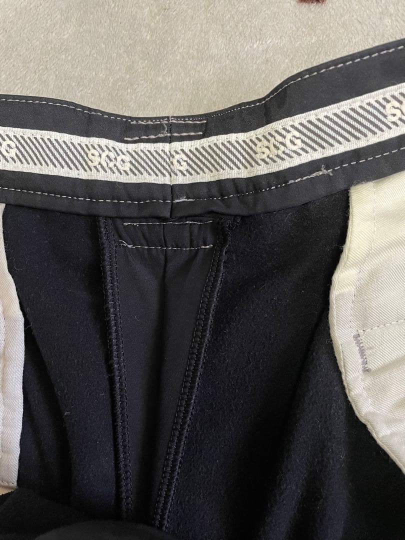 SINACOVAブラックストレートパンツ刺繍ロゴ付き　裏起毛