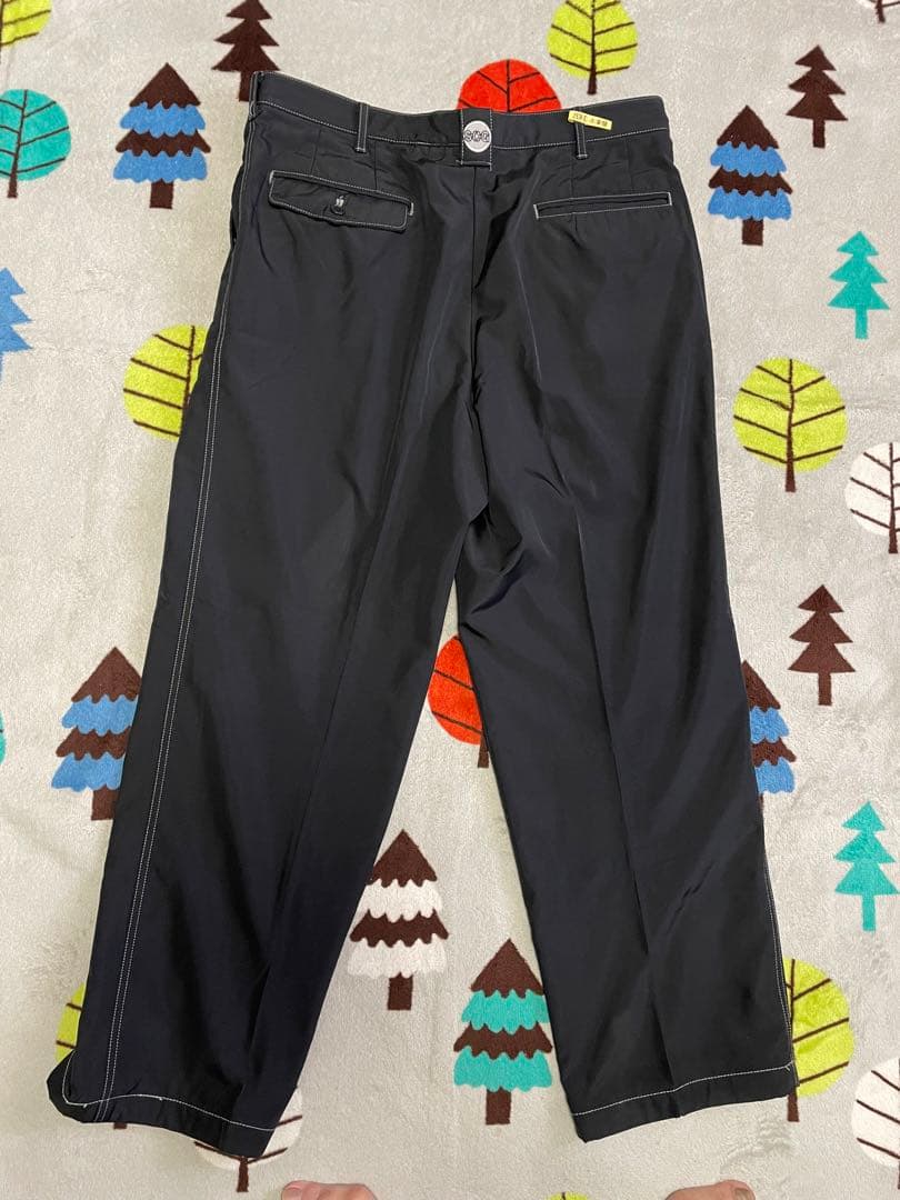 SINACOVAブラックストレートパンツ刺繍ロゴ付き　裏起毛