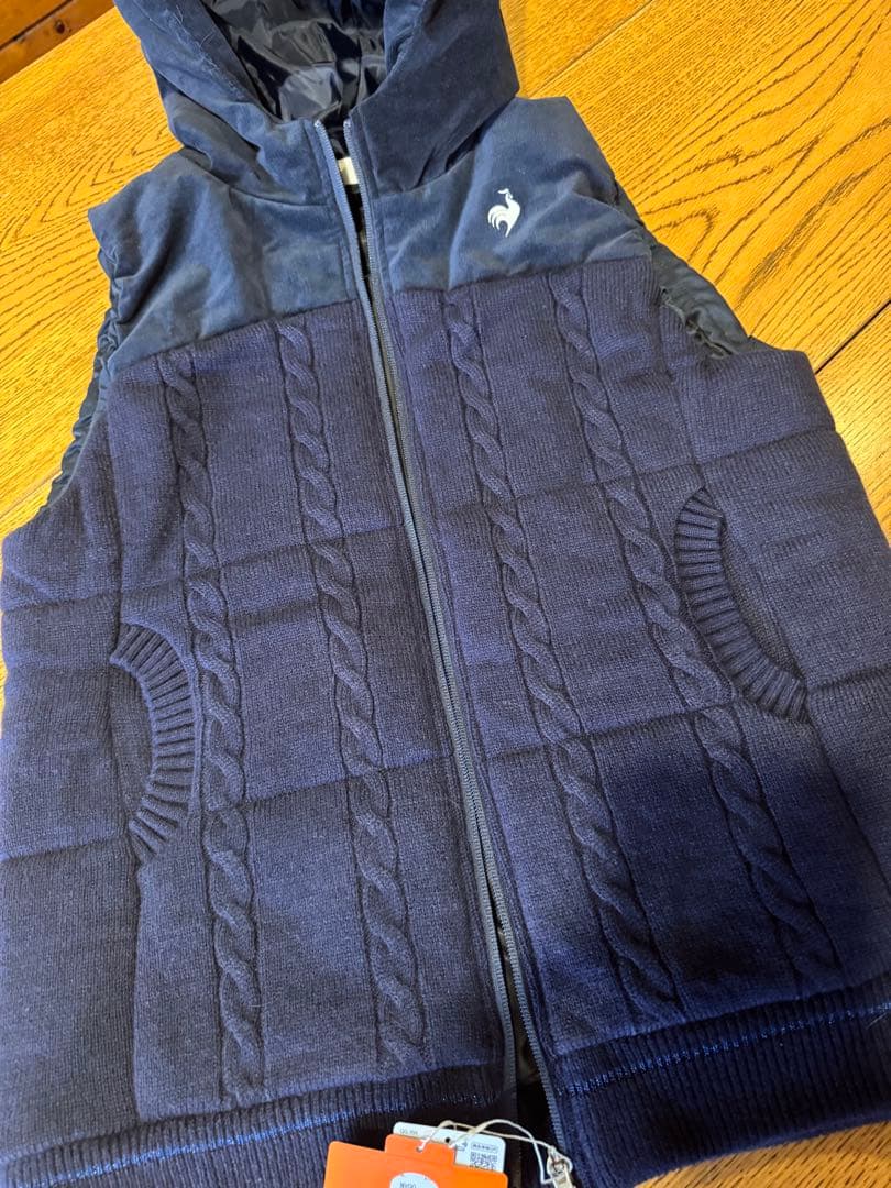 LE COQ SPORTIF フード付きベスト（保温）
