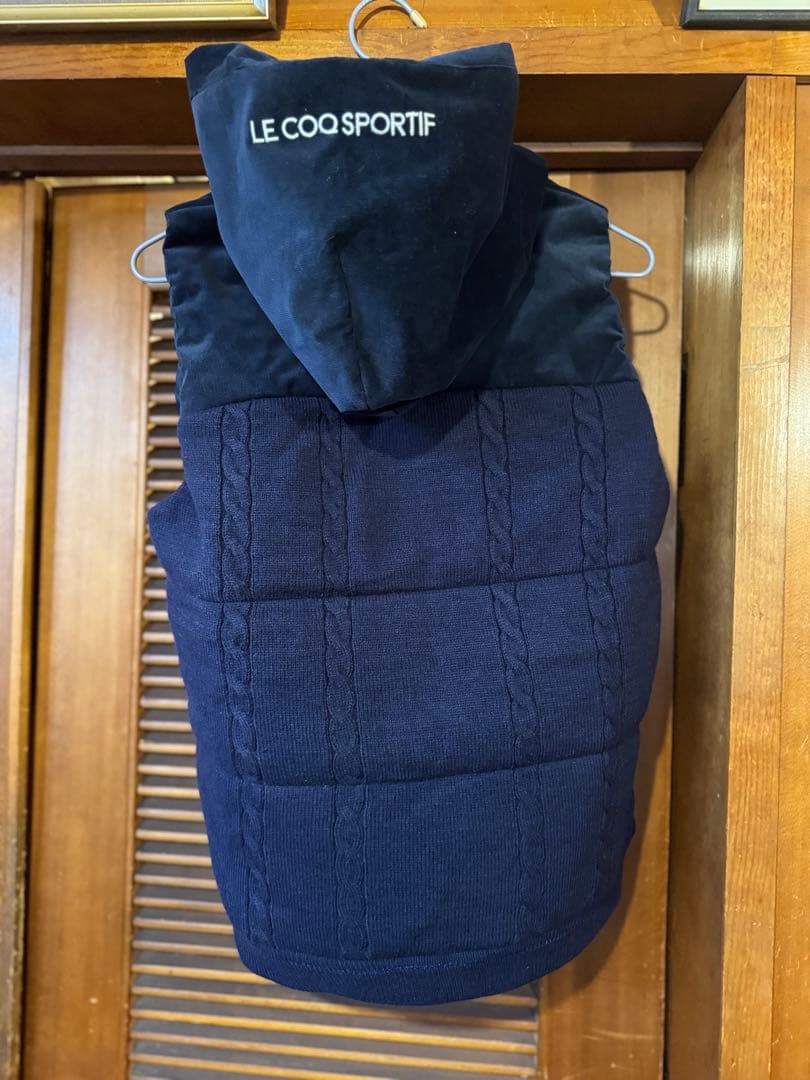 LE COQ SPORTIF フード付きベスト（保温）