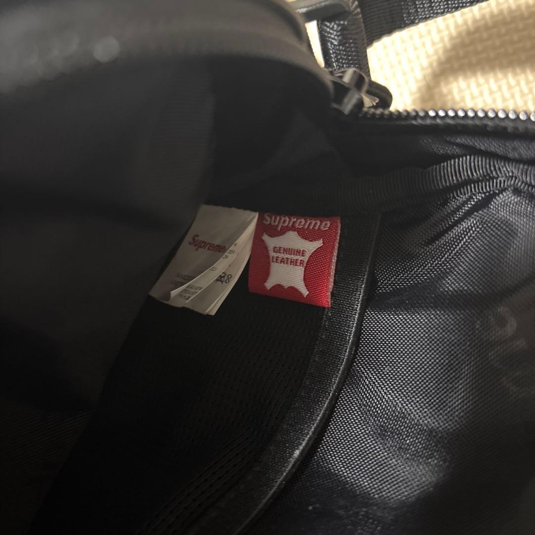 バッグ Supreme Leather Shoulder Bag