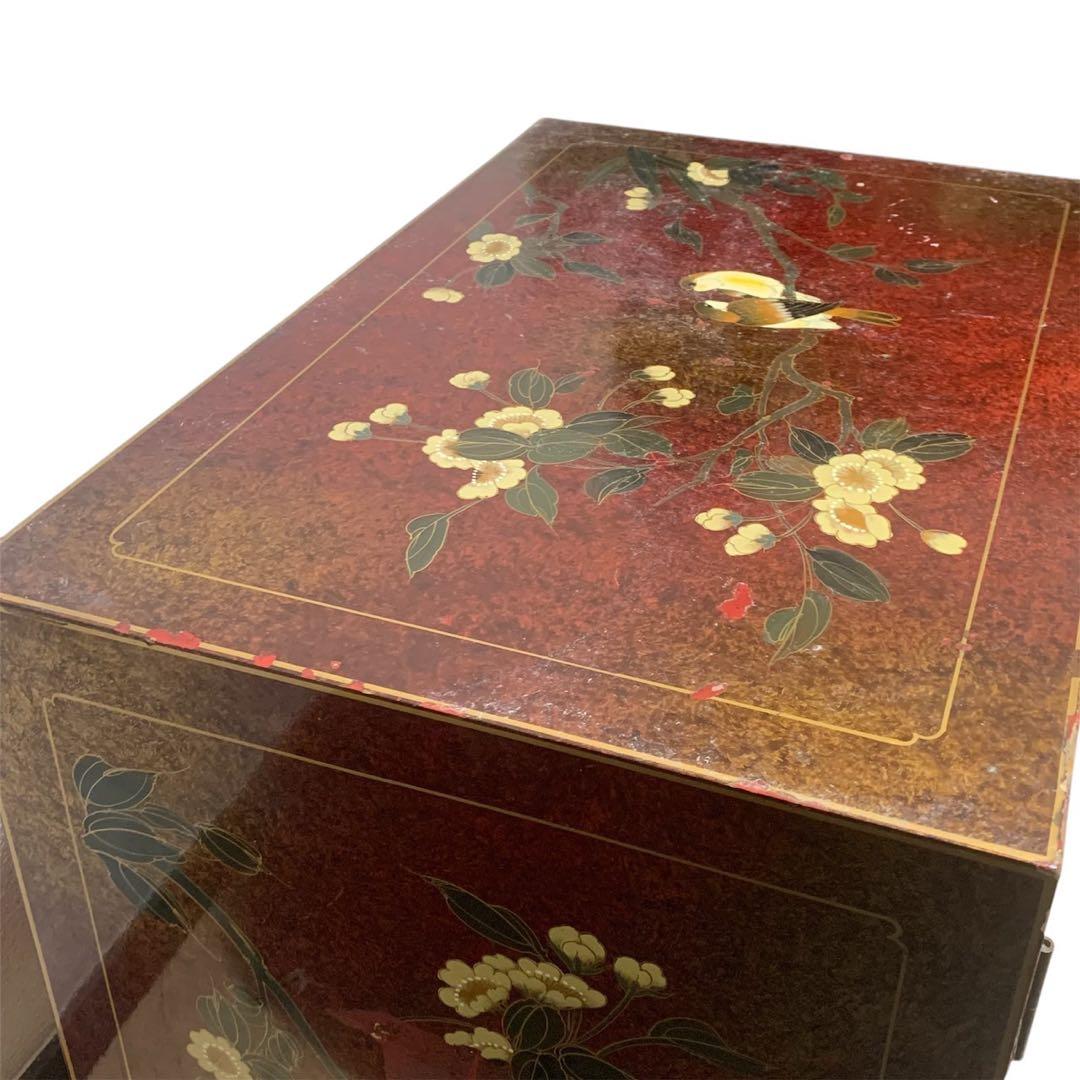 赤色の花と鳥の装飾タンス　希少　中国　 チェスト　箪笥 花鳥 骨董　アンティーク