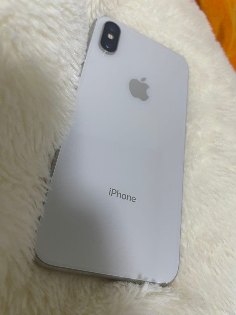 Apple iPhone Xs シルバー 256GB