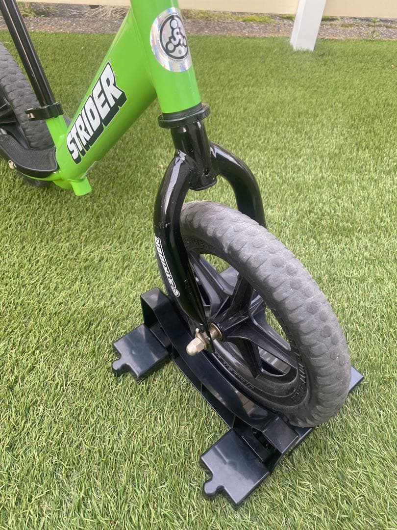 ストライダースポーツプロ＆プロテクター＆ヘルメット＆スタンド＆ベル　5点セット