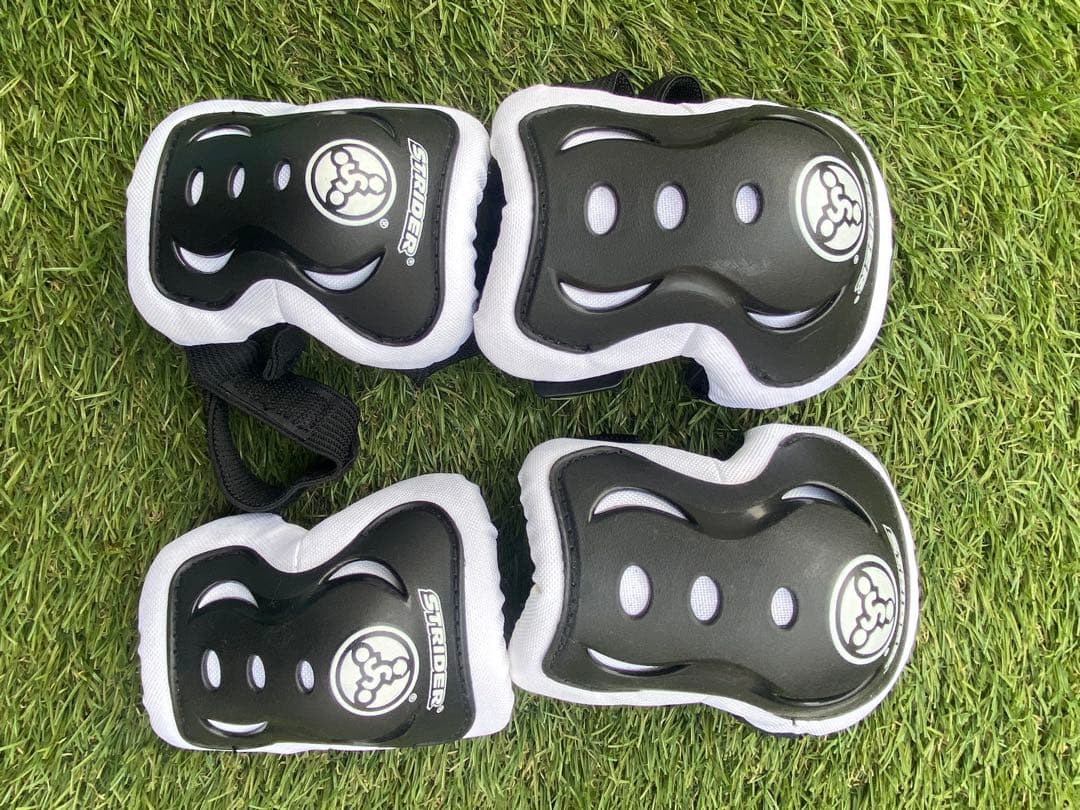 ストライダースポーツプロ＆プロテクター＆ヘルメット＆スタンド＆ベル　5点セット