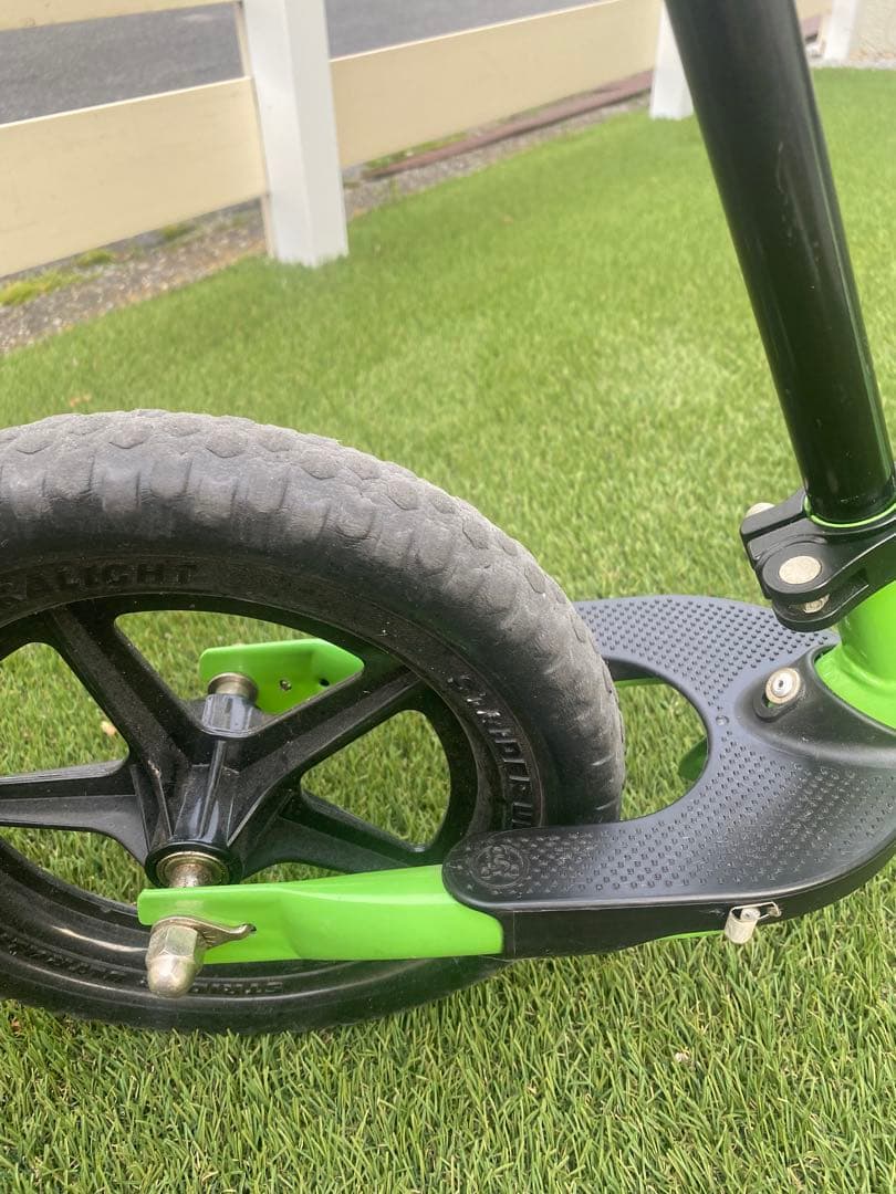 ストライダースポーツプロ＆プロテクター＆ヘルメット＆スタンド＆ベル　5点セット