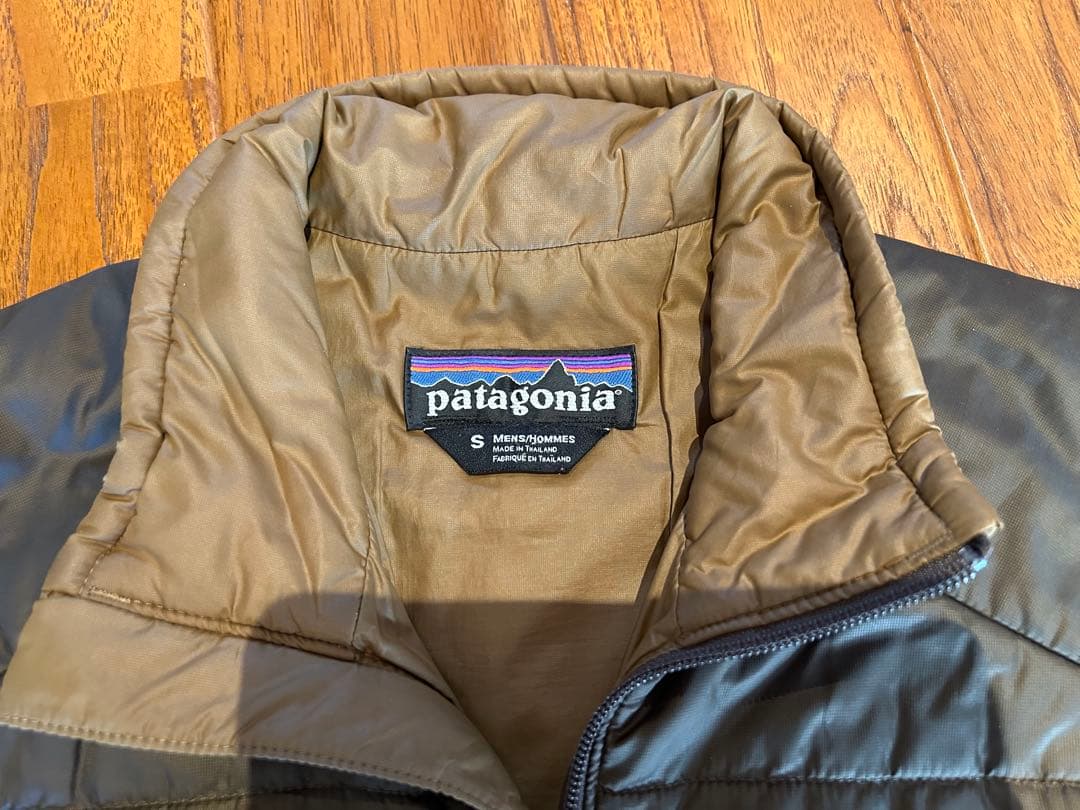 Patagonia ライトダウンベスト オリーブグリーン