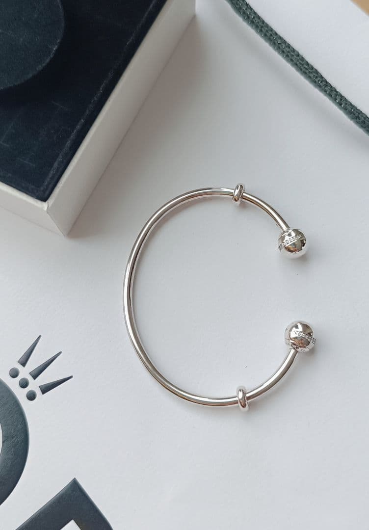 Pandora シルバーオープンバングル