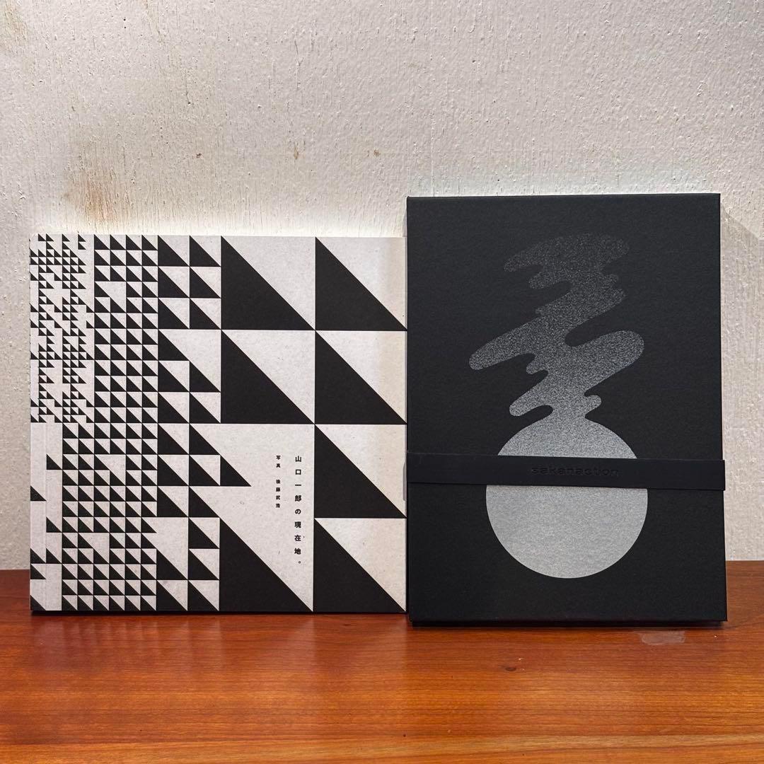 【完全受注生産限定盤】LIVE Blu-ray 懐かしい月は新しい月 \