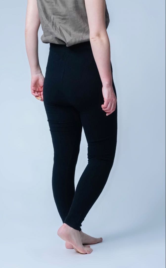 試着のみ美品　wafu ワフ　【ヤク100%】ヤクロングレギンス ／ ブラック