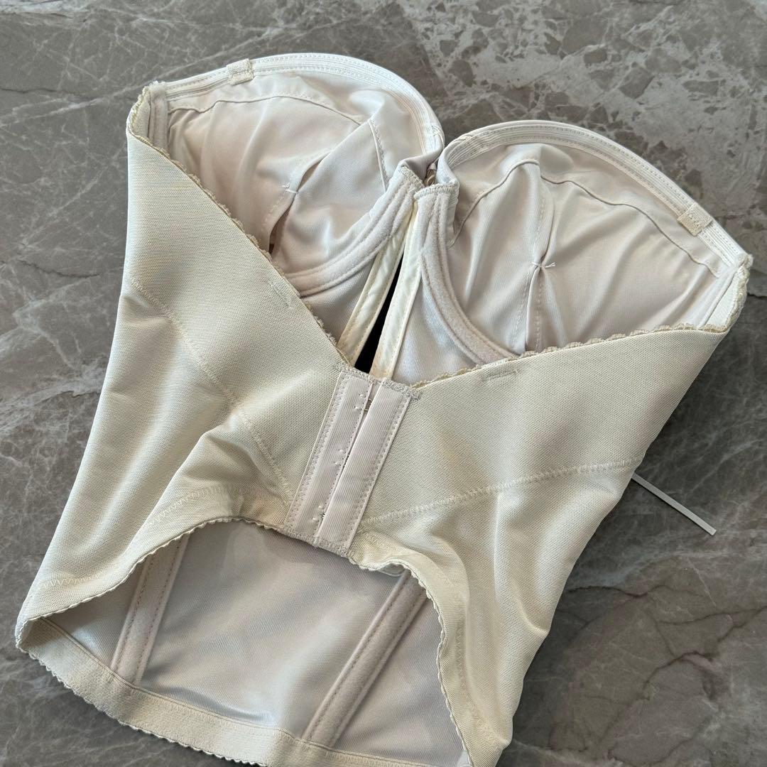 【専用】BRIDAL BEAUTE ブライダルインナー E65バックレスビスチェ