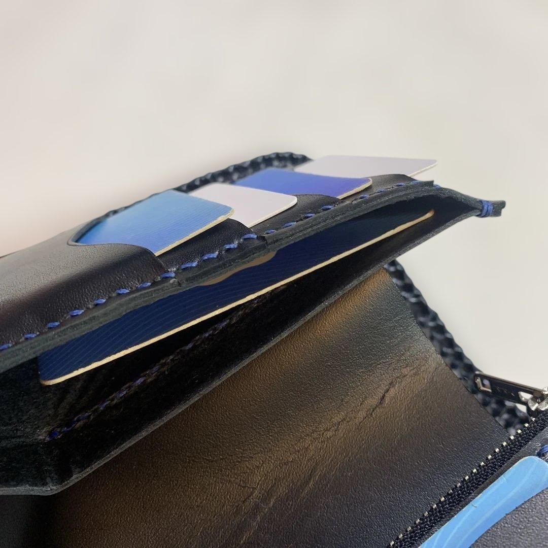 ハンドメイドレザークラフトダイヤモンドパイソンミドルウォレット牛レース編紺色