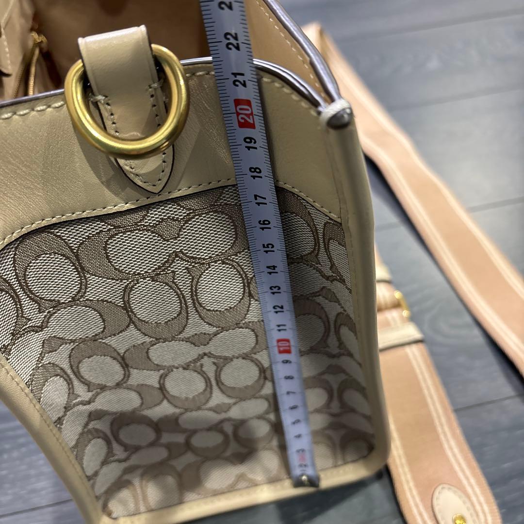 COACH ベージュ トートバッグ