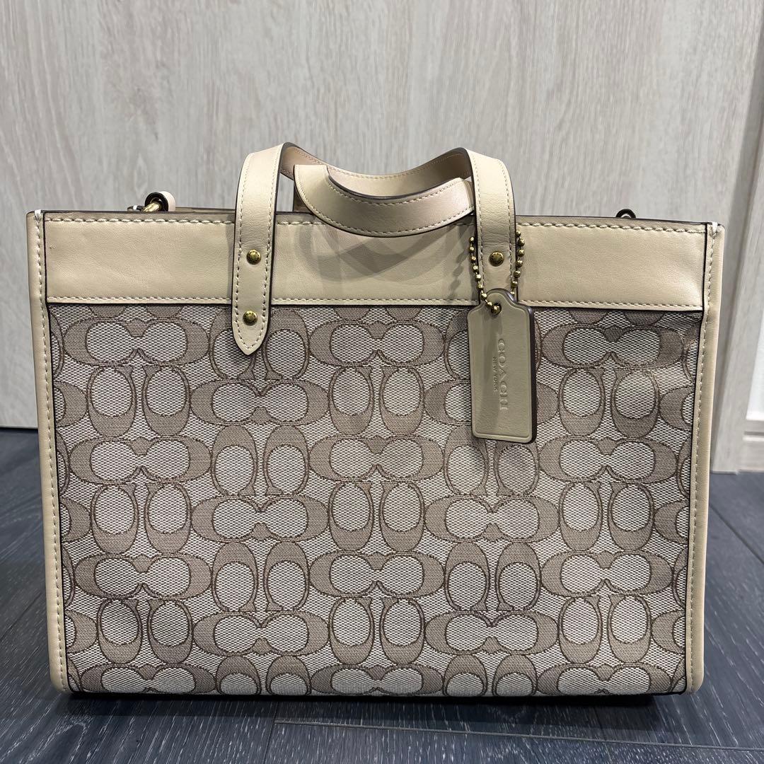COACH ベージュ トートバッグ