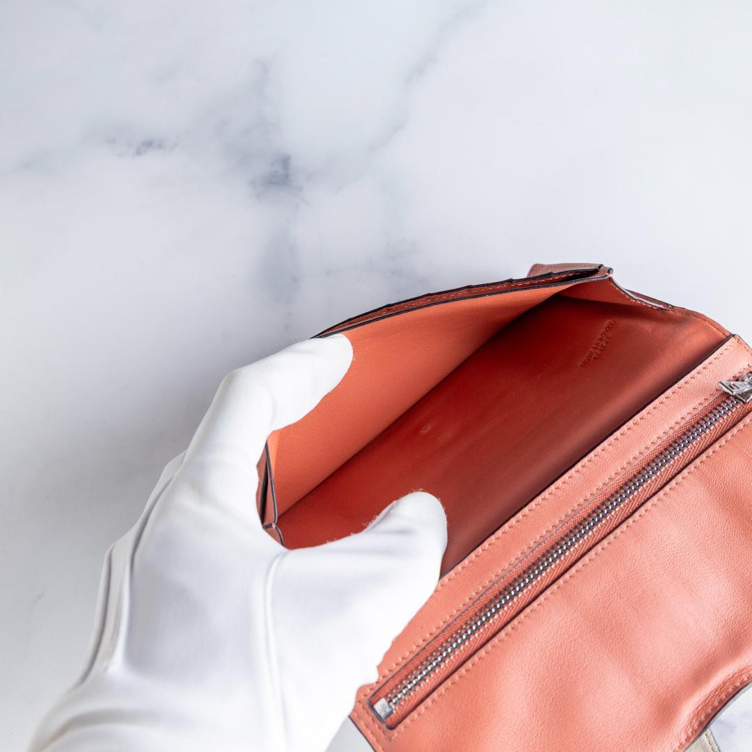 【超美品】 LOEWE ２つ折り 長財布 バーティカルウォレット 箱付き