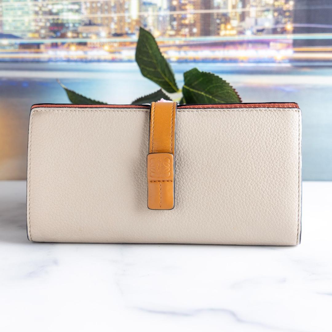 【超美品】 LOEWE ２つ折り 長財布 バーティカルウォレット 箱付き