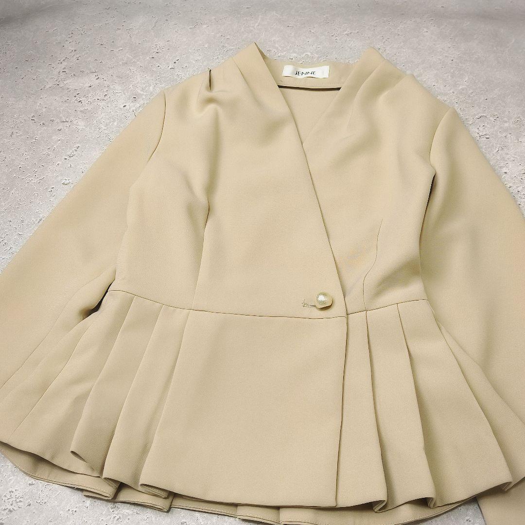 JENNE カシュクールペプラムジャケット　ベージュ