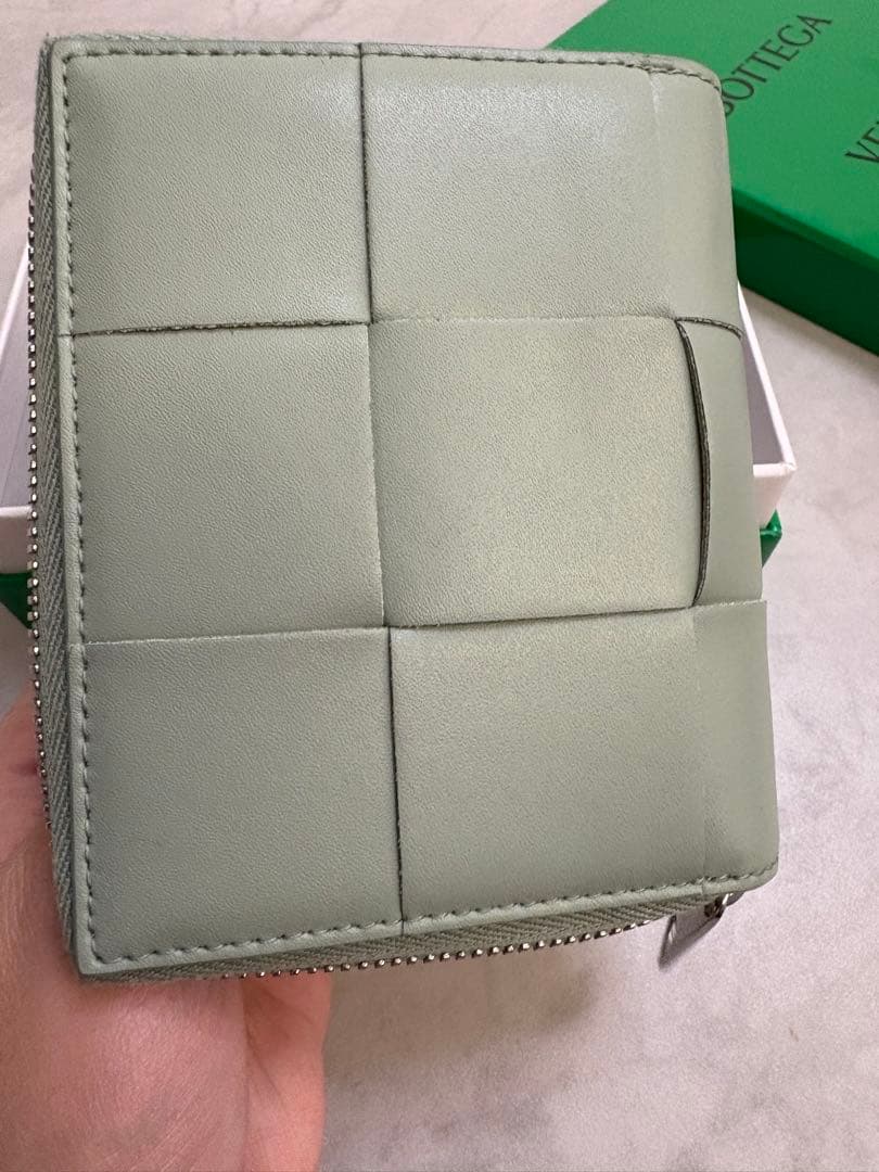 ボッテガカセット ジップアラウンドウォレット