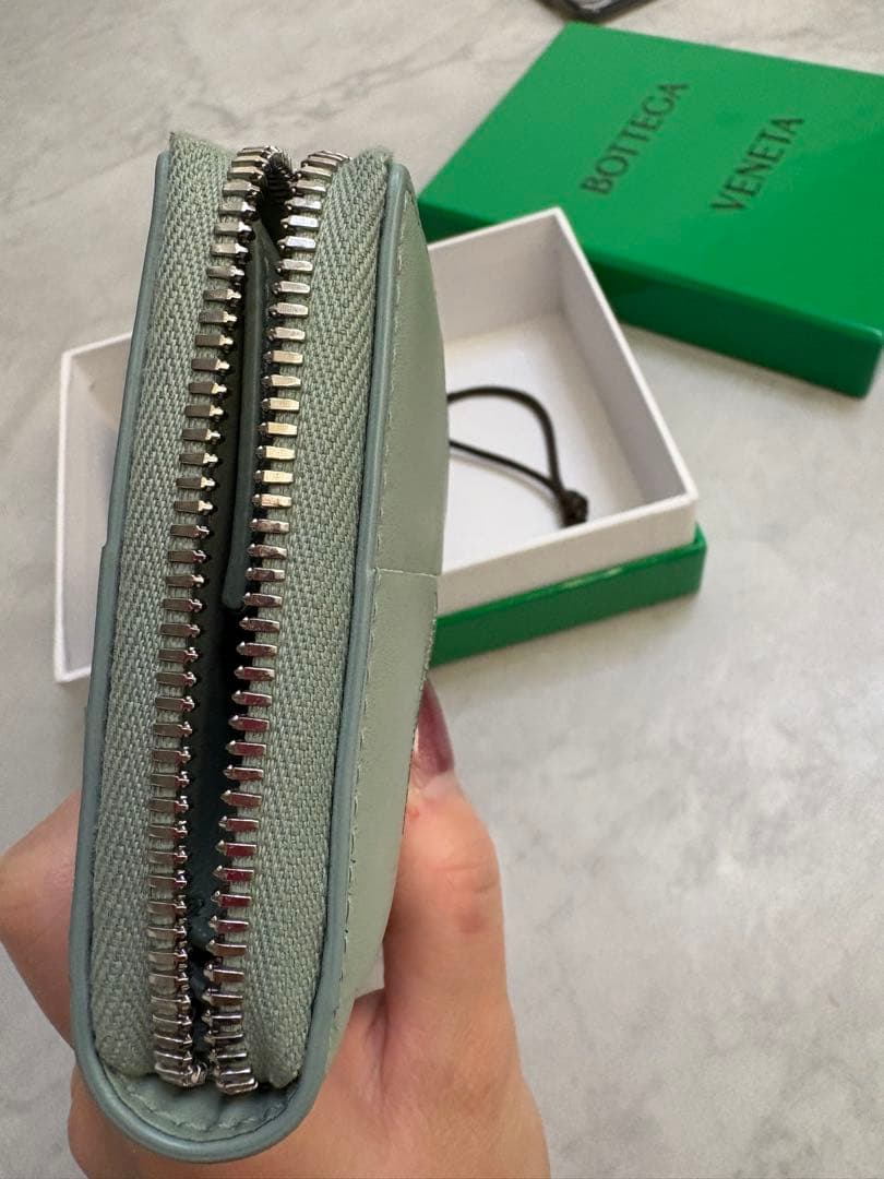 ボッテガカセット ジップアラウンドウォレット