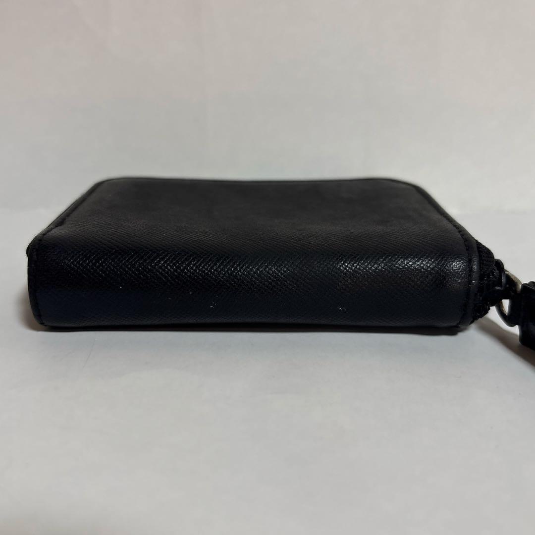 美品✨PRADA ケース ラウンドジップ サフィアーノ 三角ロゴ ブラック