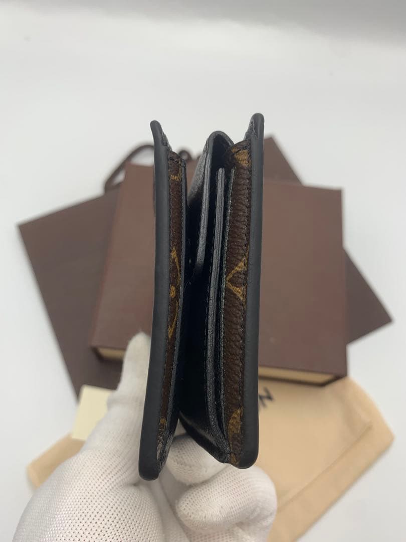 LOUIS VUITTON ポルト・フォイユ モノグラム　折り財布　❤︎